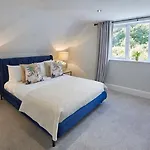 The Penthouse Retreat Апартаменты *