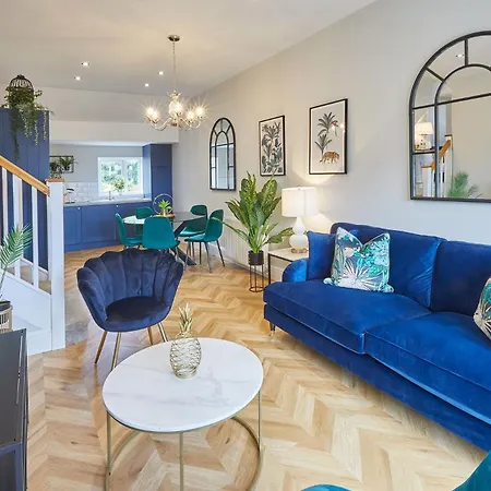 The Penthouse Retreat Апартаменты Уитби